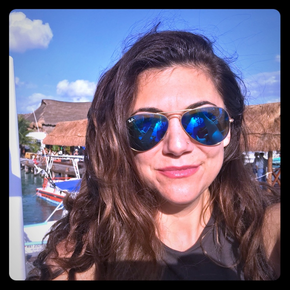 Meet your Posher, Heidi